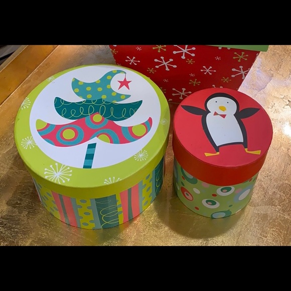 Assorted Christmas Cardboard Gift Boxes in Lightly Used Condition - Picture 2 of 4